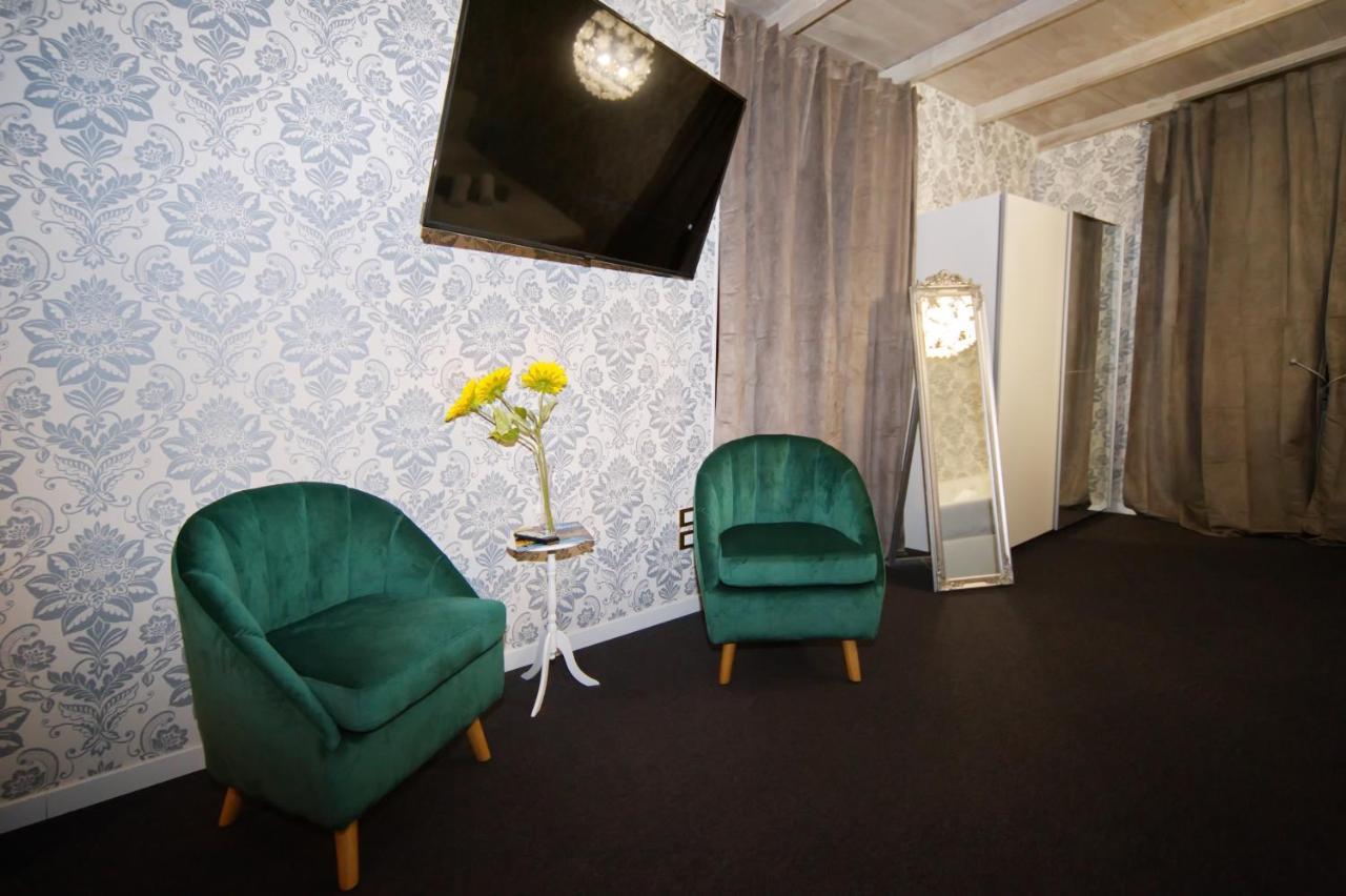 B&B Clesio & Residence Buonconsiglio Apartments เตรนโต ภายนอก รูปภาพ